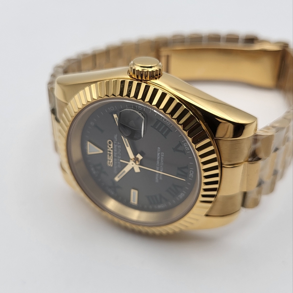 New 39mm Seiko Mod Automatic Watch - Picture 6 of 7